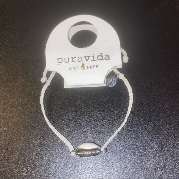 NEW - PURA VITA COSTA COWRIE SILVER BRACELET. Color: White. BUNDLE TO SAVE!! - Picture 8 of 12